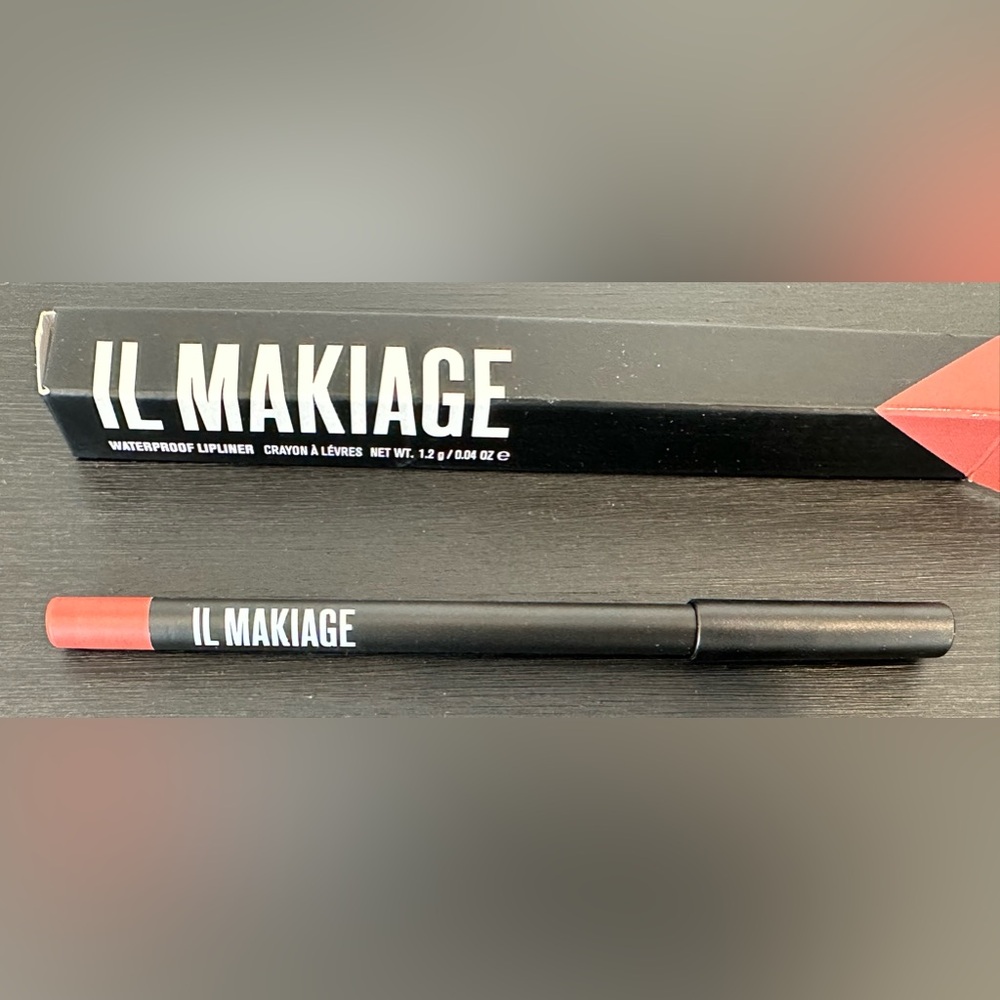 NIB - Il Makiage Waterproof Lipliner - Antique (501)